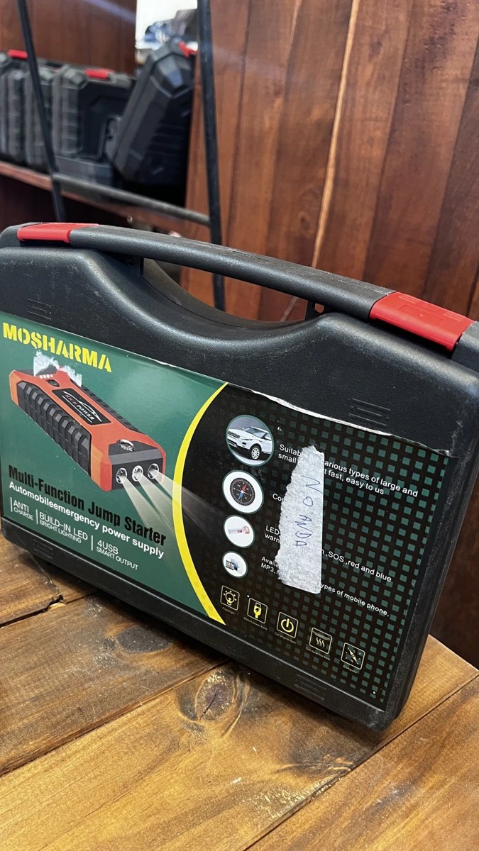 Arrancador para Auto Inalámbrico 600A · 100 números